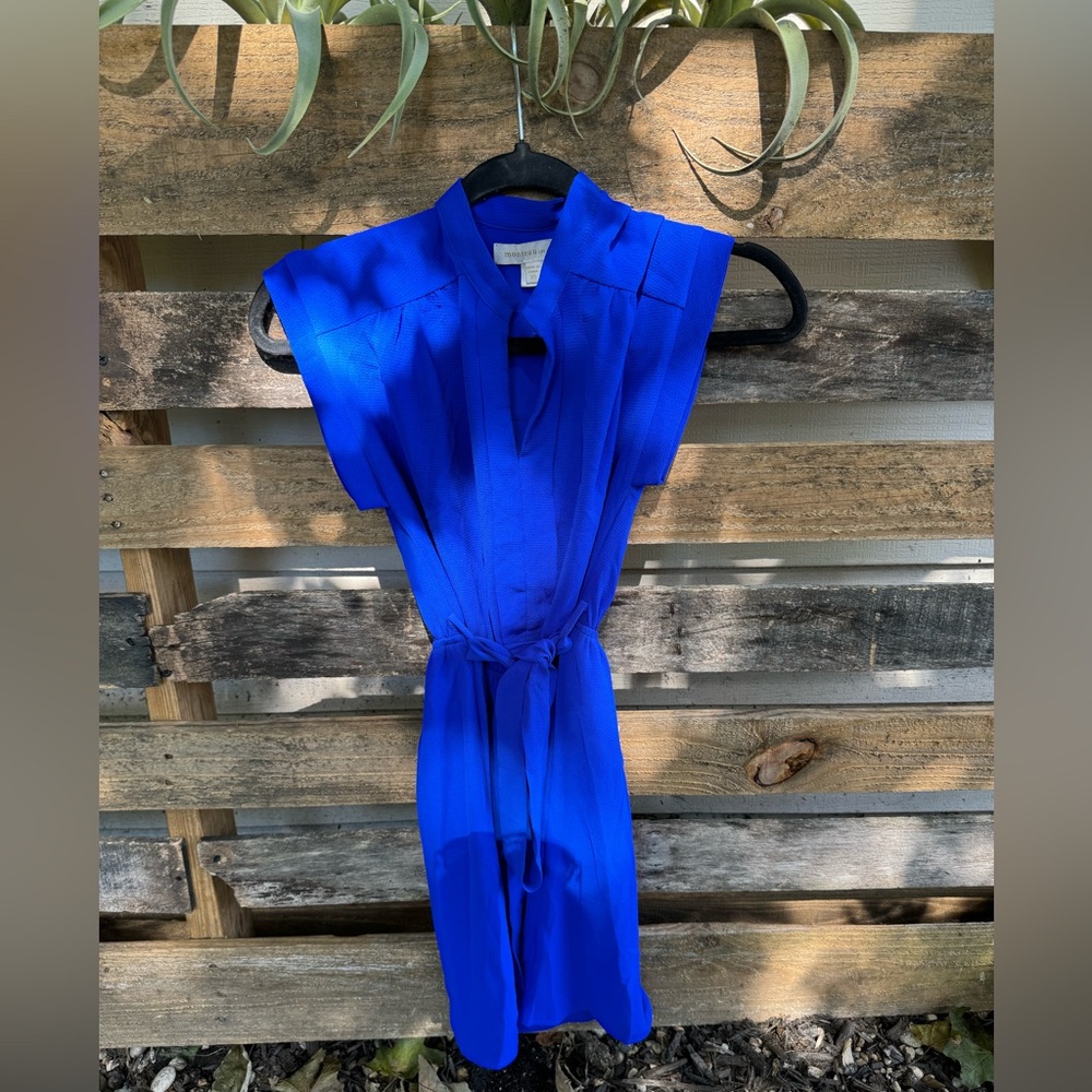 Short sleeve tie waist dress